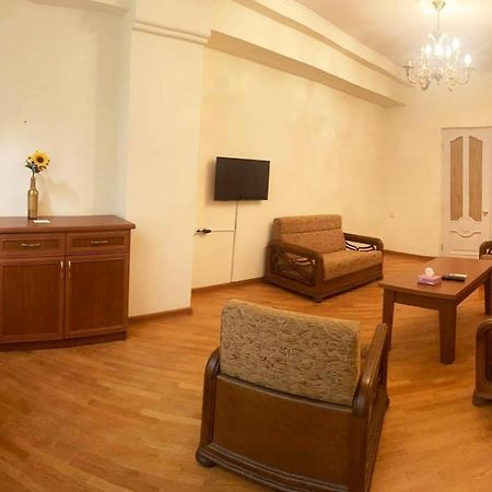 Apartments Γιερεβάν Εξωτερικό φωτογραφία