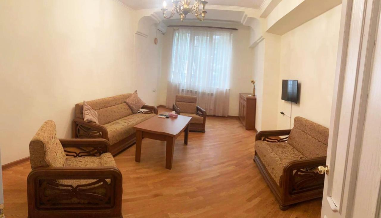Apartments Γιερεβάν Εξωτερικό φωτογραφία