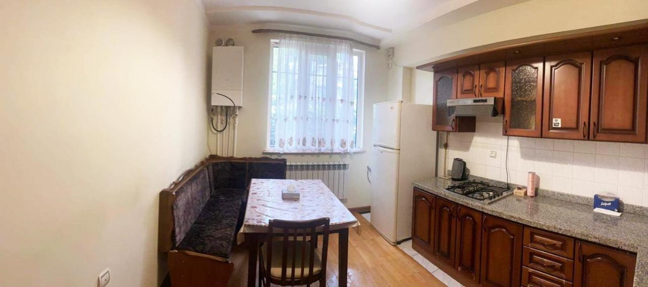 Apartments Γιερεβάν Εξωτερικό φωτογραφία